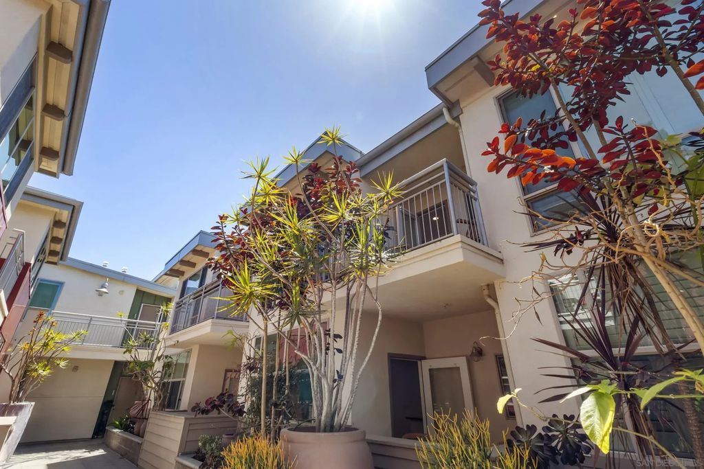 687 S Coast Hwy 101 219, Encinitas