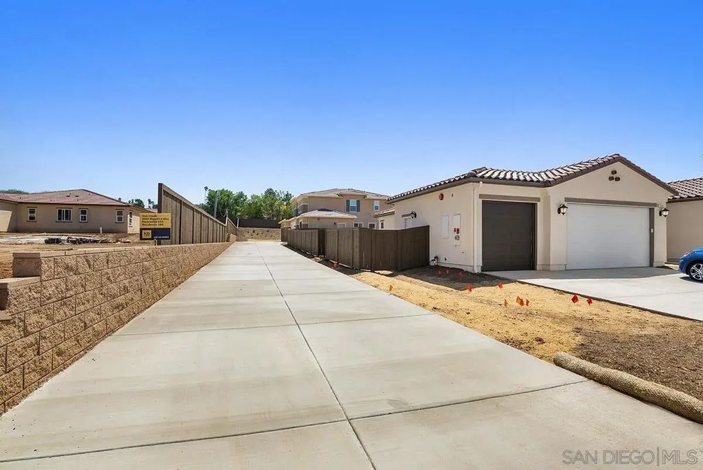 2522 Blackbird Gln, Escondido