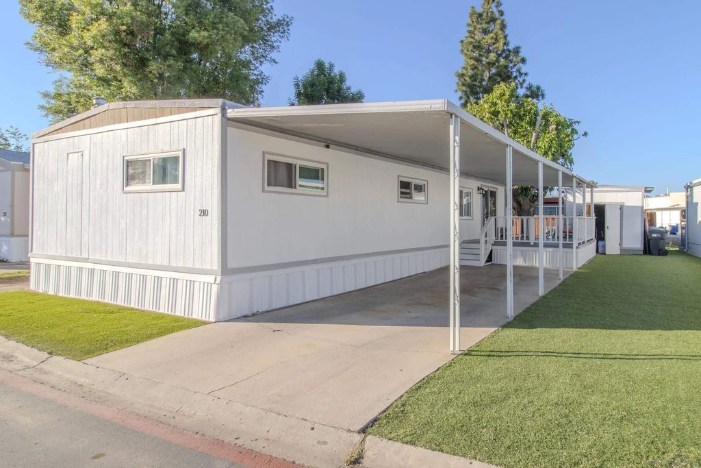10800 Woodside Spc 210, Santee