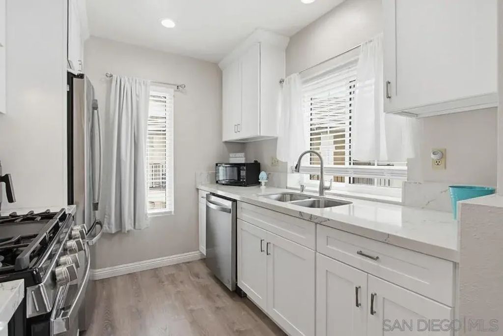 8521 Summerdale Rd 248, MIRA MESA