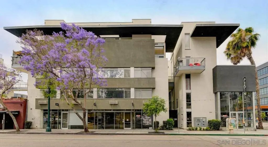 941 W Hawthorn St 8, DOWNTOWN