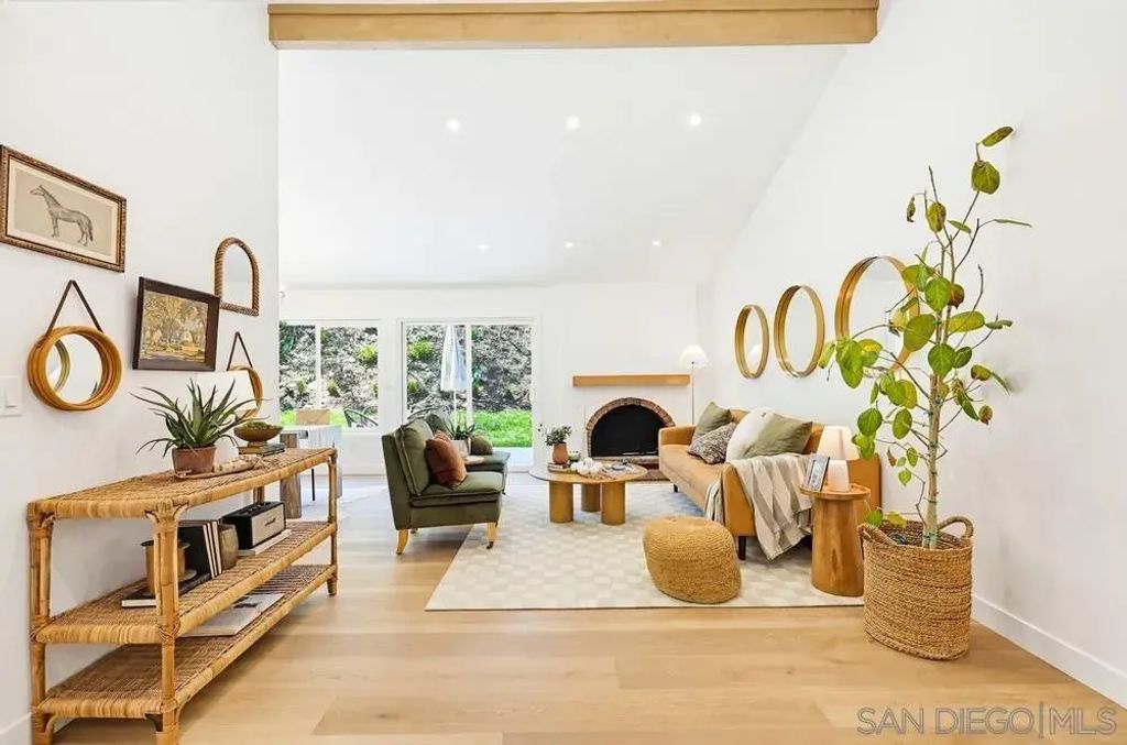 725 Santa Florencia, Solana Beach