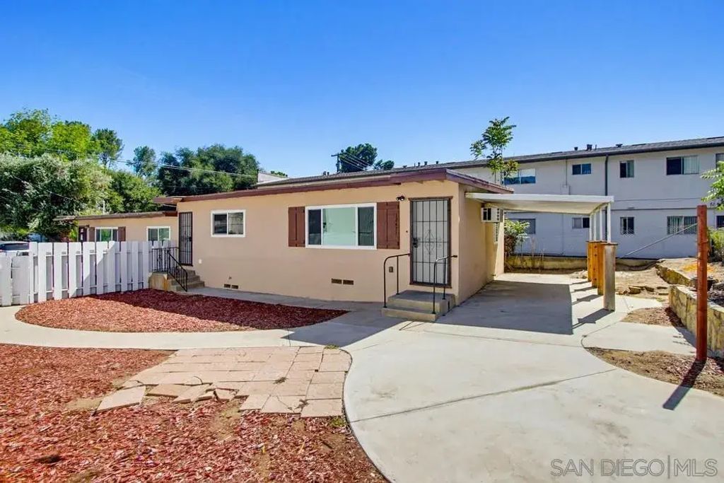 12429 Julian, Lakeside
