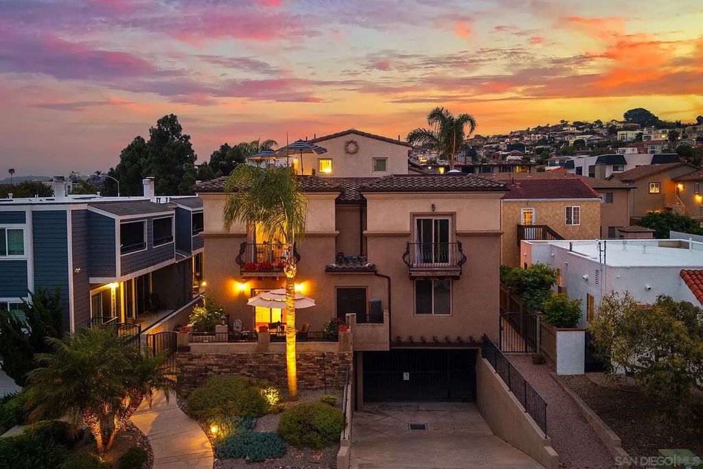 3119 Carleton 1, POINT LOMA