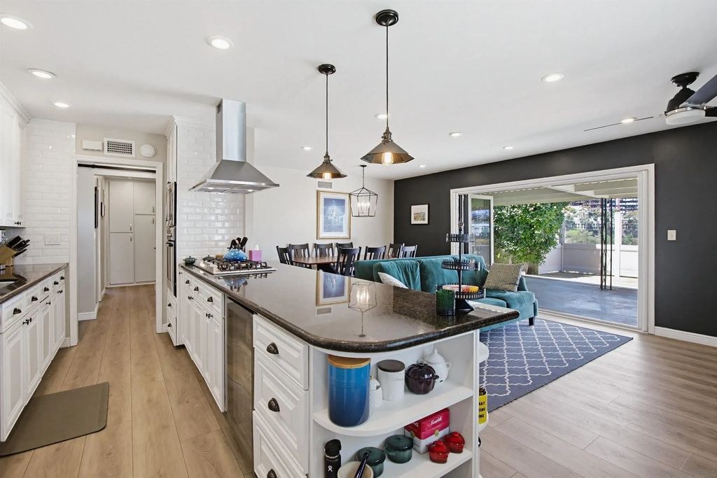 8426 Fireside Ave, SERRA MESA