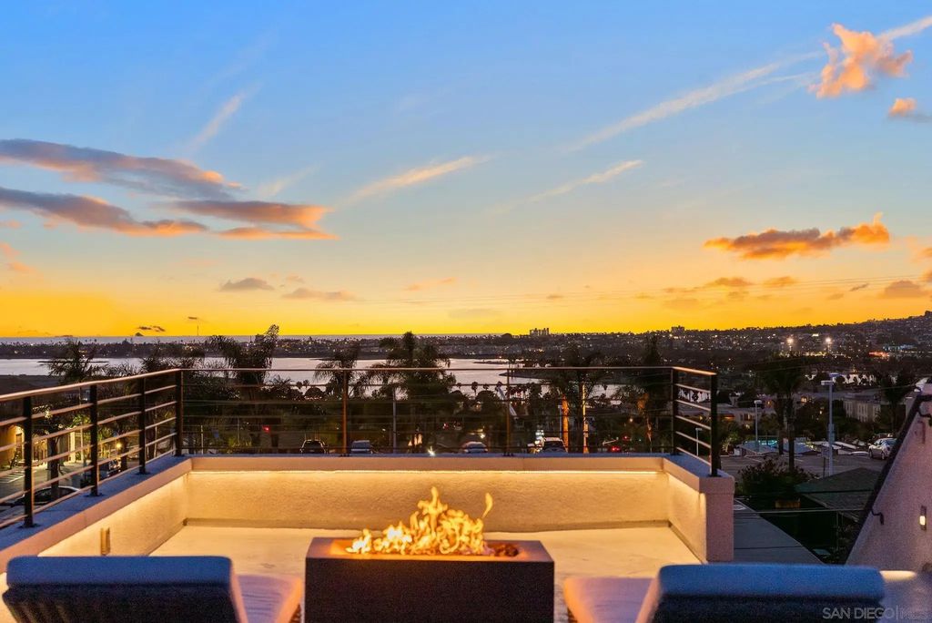 2634 Hartford, BAY PARK