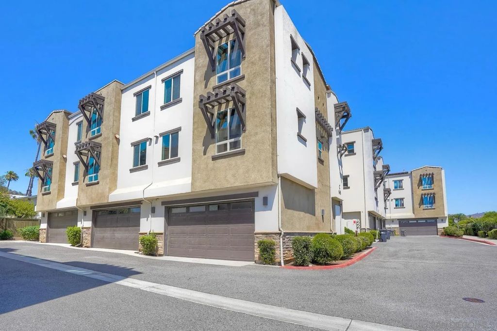 8850 Olive Ln 7, Santee