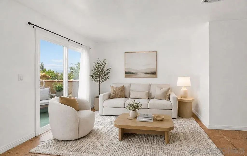 10810 Riderwood Ter C, Santee
