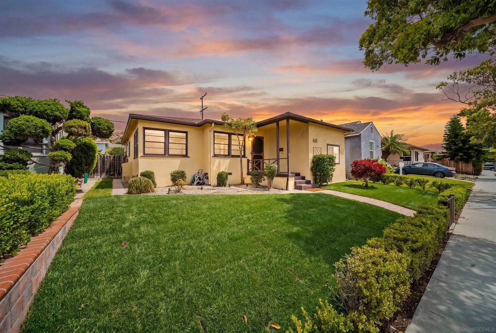 3645 E 17th St, Long Beach