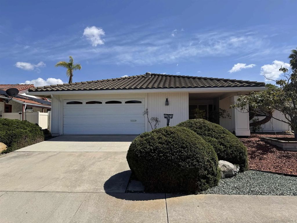 12621 Opimo Dr, RANCHO BERNARDO