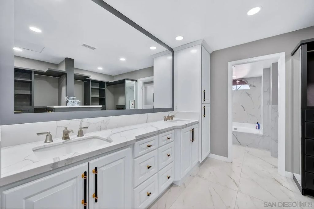 2651 Wind River Rd, El Cajon