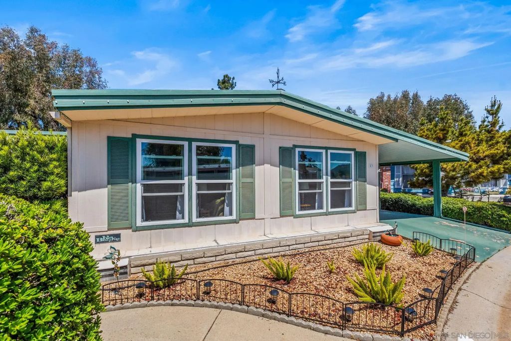 2250 N Broadway 83, Escondido