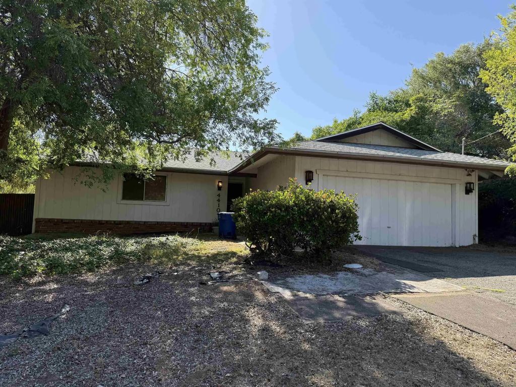 4410 Shade, La Mesa