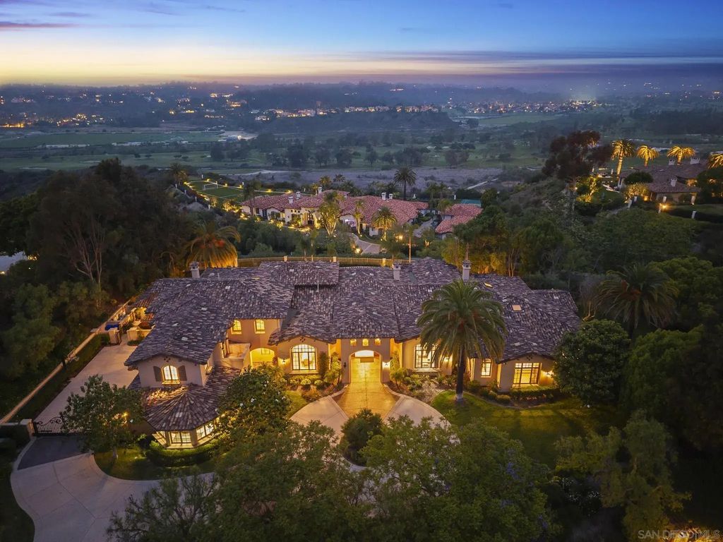 4690 Rancho Del Mar Trl, Rancho Pacifica 1 (261701)