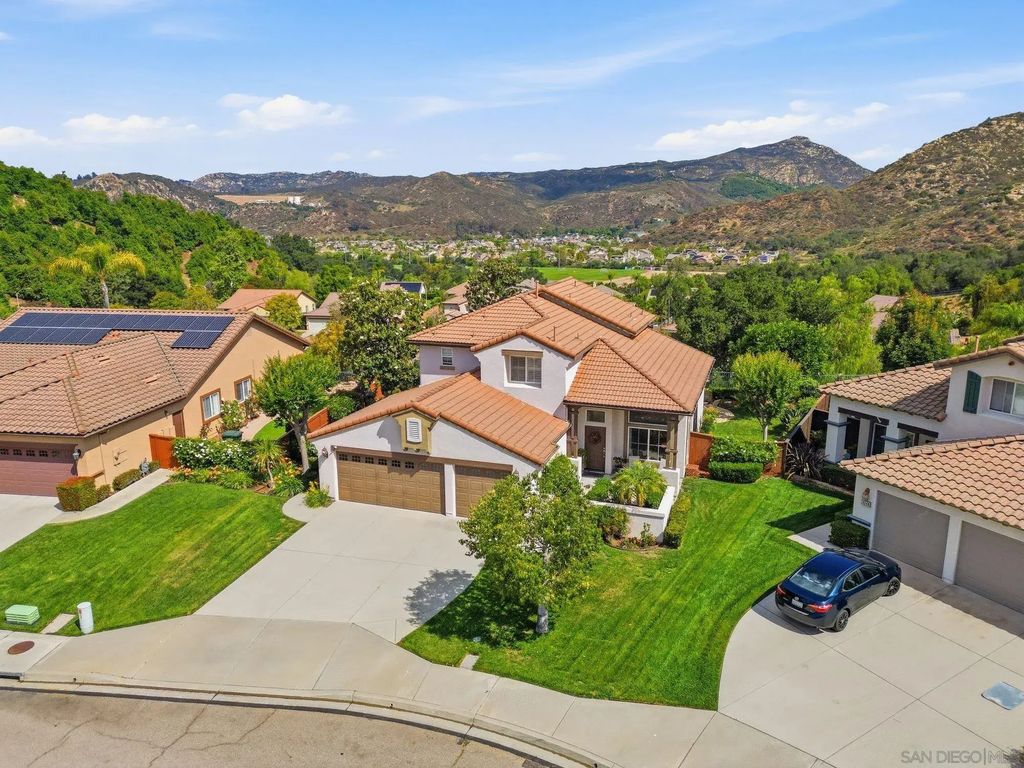 3234 Meadow Grass Lane, Escondido