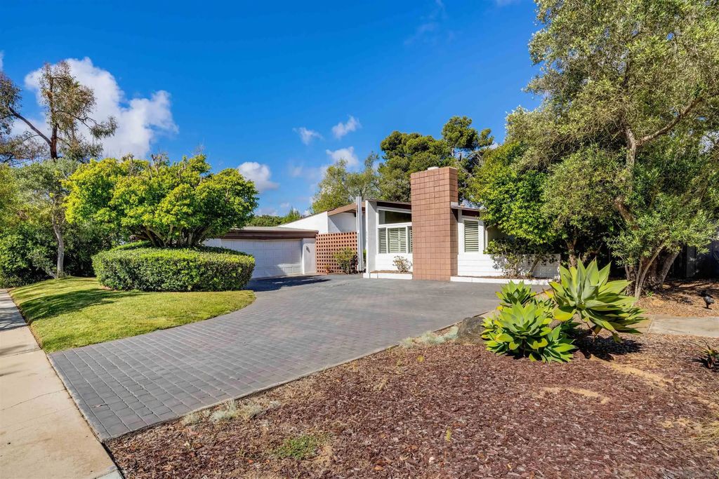 8575 N La Jolla Scenic Drive, La Jolla