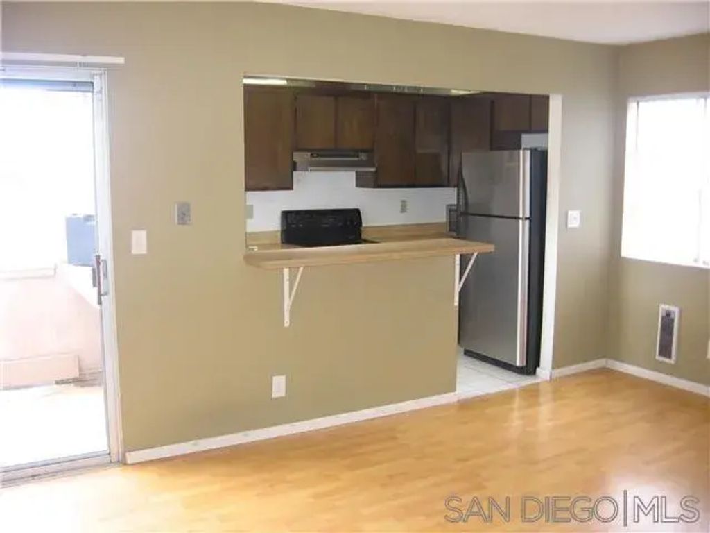 3250 Ashford L, CLAIREMONT