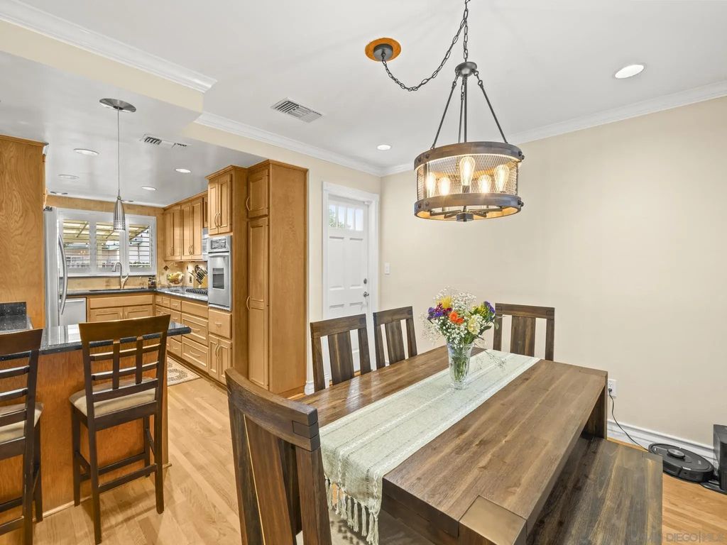 672 Brockwood Dr., El Cajon
