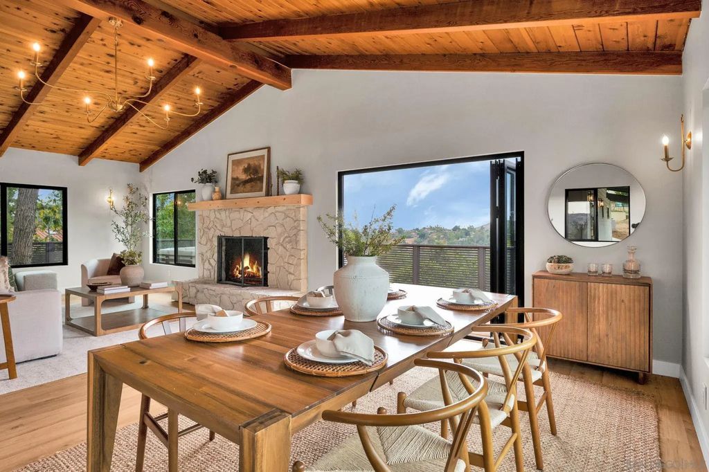 4360 Helix Canyon Dr, La Mesa