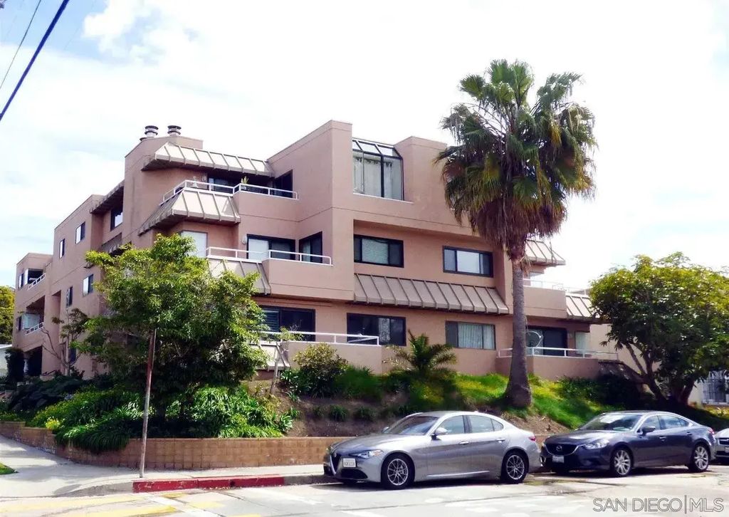 1115 Pearl Street 6, La Jolla