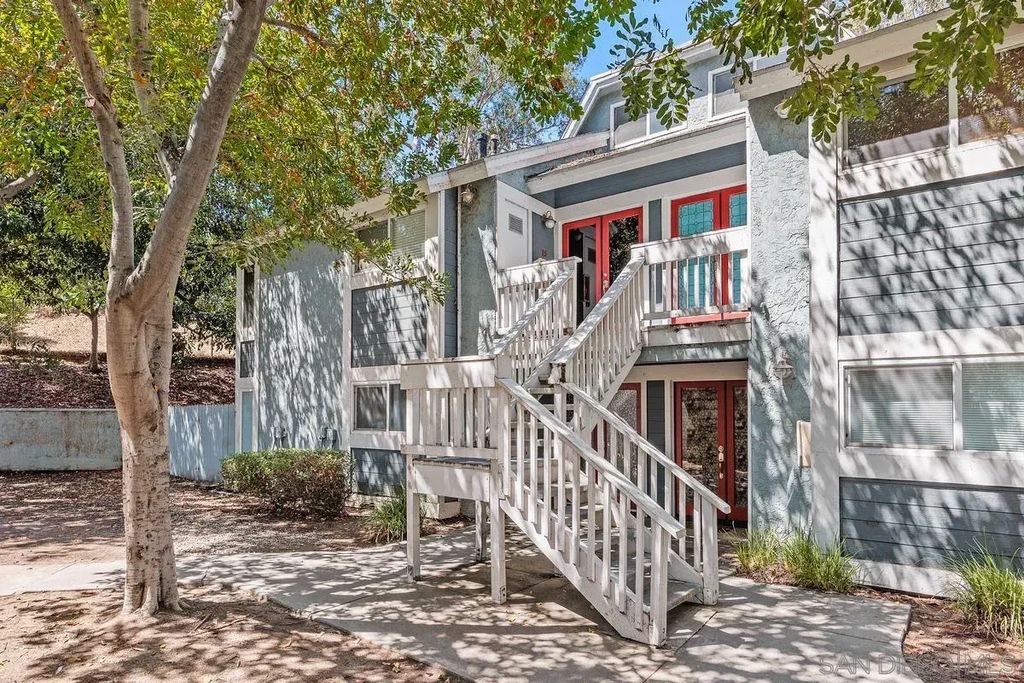 1564 Tanglewood Ln 15, Escondido