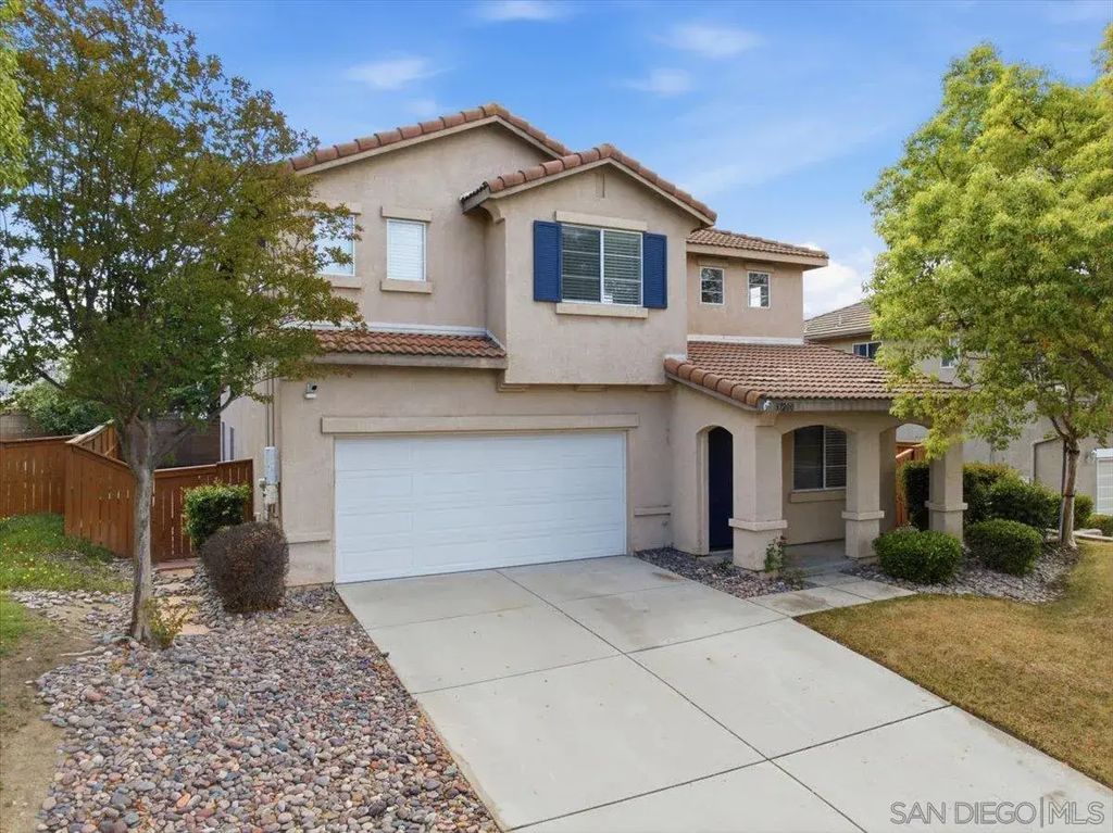 37200 Moonbeam, Murrieta