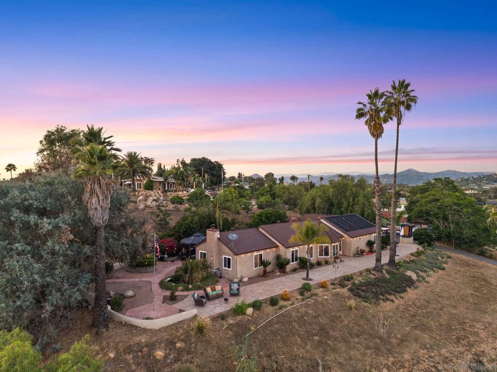 1786 San Pasqual Valley, Escondido