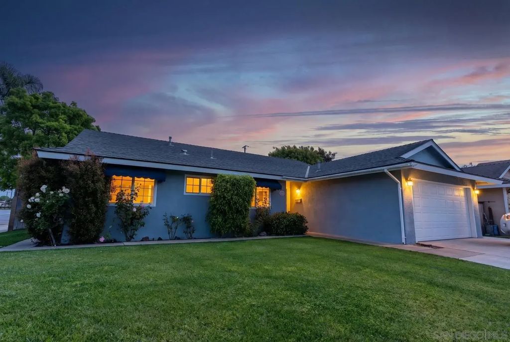 20022 Cove Circle, Huntington Beach