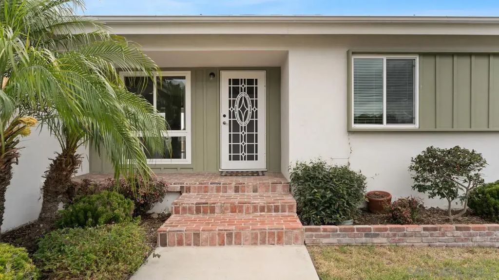 8025 Laird Street, La Mesa
