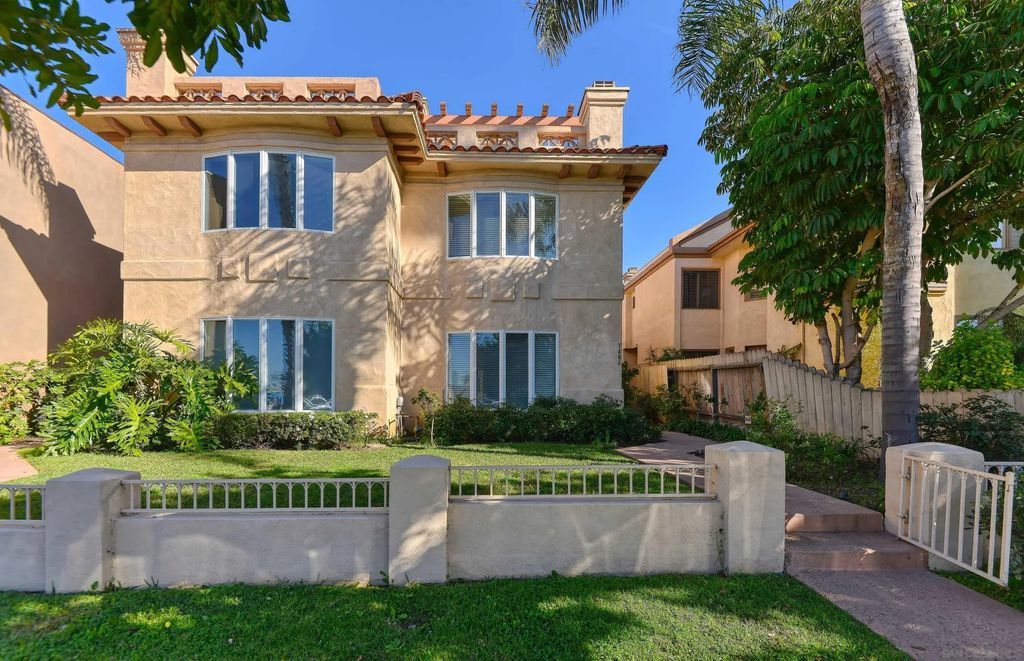 7463 Draper Avenue, La Jolla