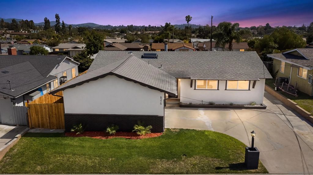 8375 Lake Ben Ave, SAN CARLOS
