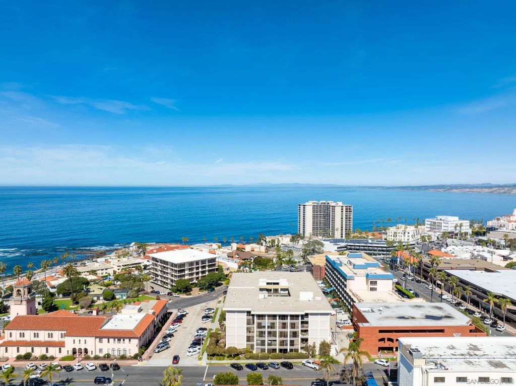7811 Eads Ave 206, La Jolla