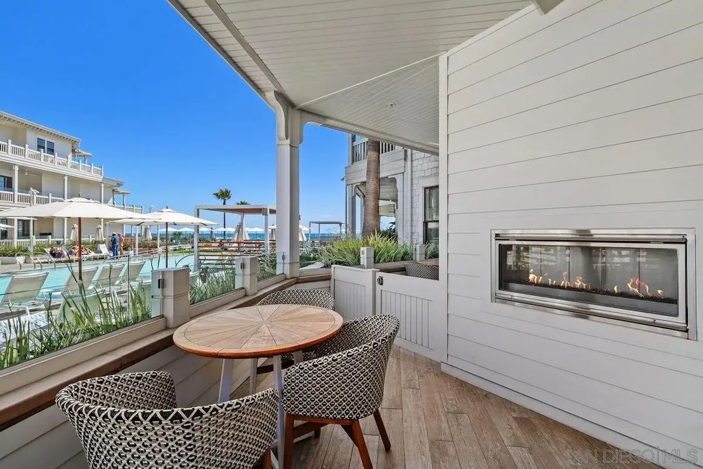 1500 Orange Avenue Residence 4, Coronado