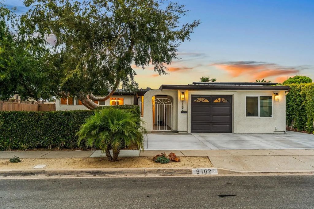 9162 Fermi Ave., SERRA MESA
