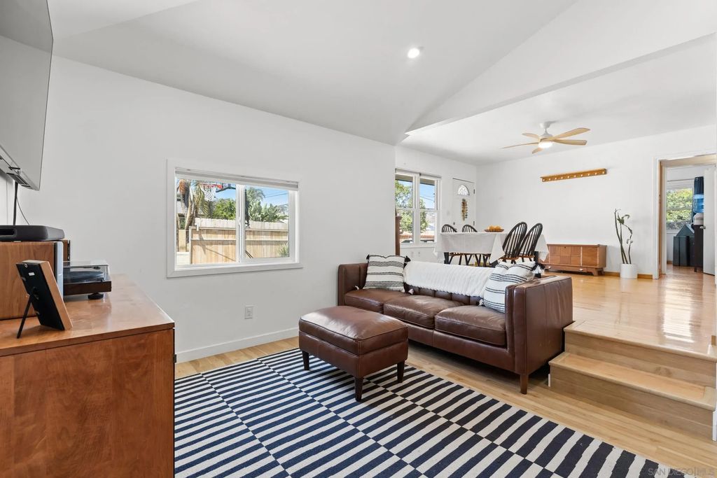 9451 San Francisco Street, Spring Valley