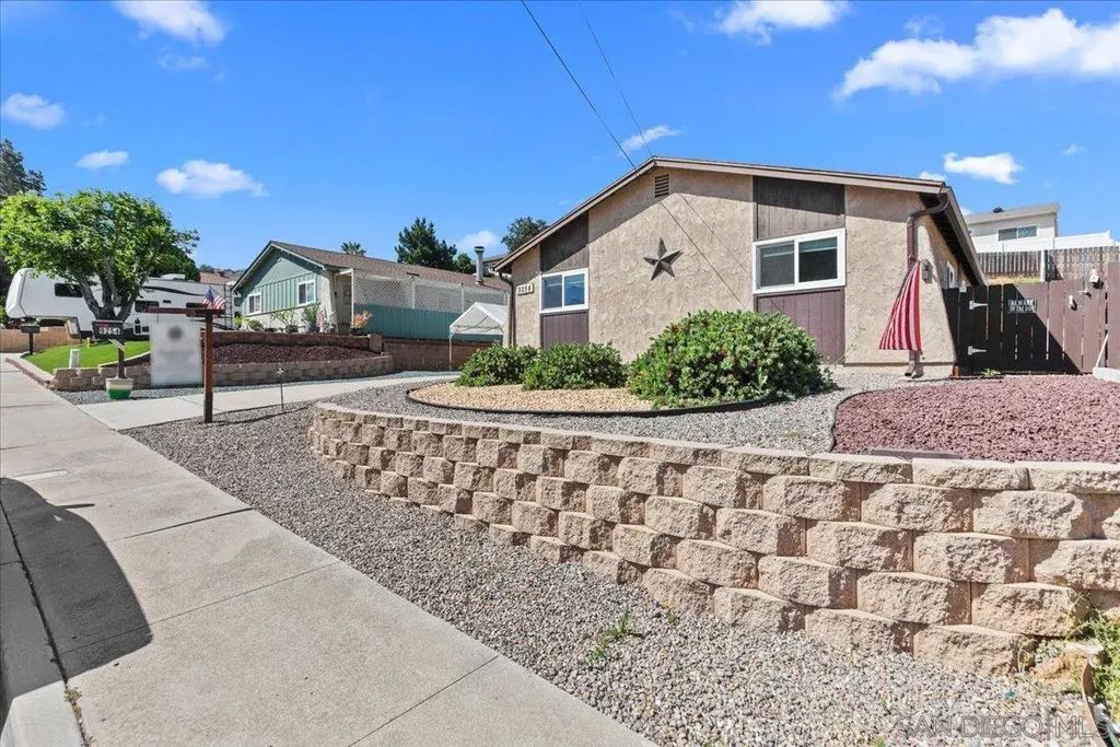 9254 Shadow Hill Rd, Santee