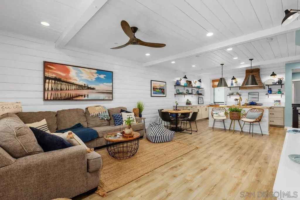 1558 Vista Del Mar Way 3, Oceanside