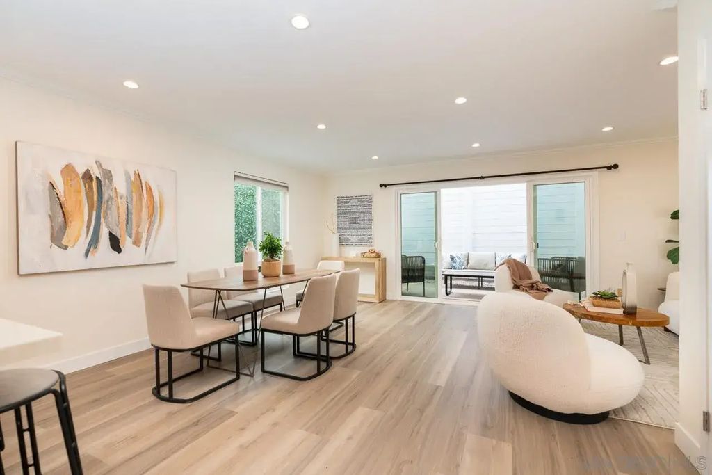 236 B, Coronado