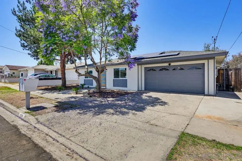 569 Gold Dr, Oceanside