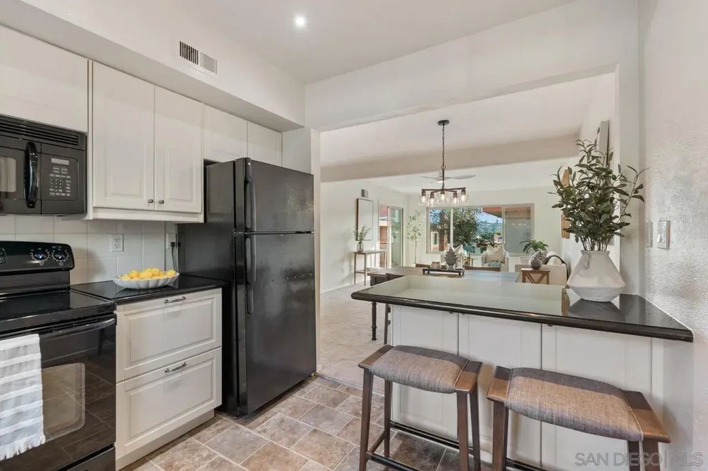 6876 Hyde Park G, SAN CARLOS