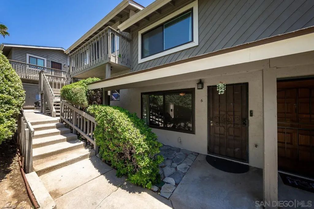 5661 Lake Park Way 6, La Mesa