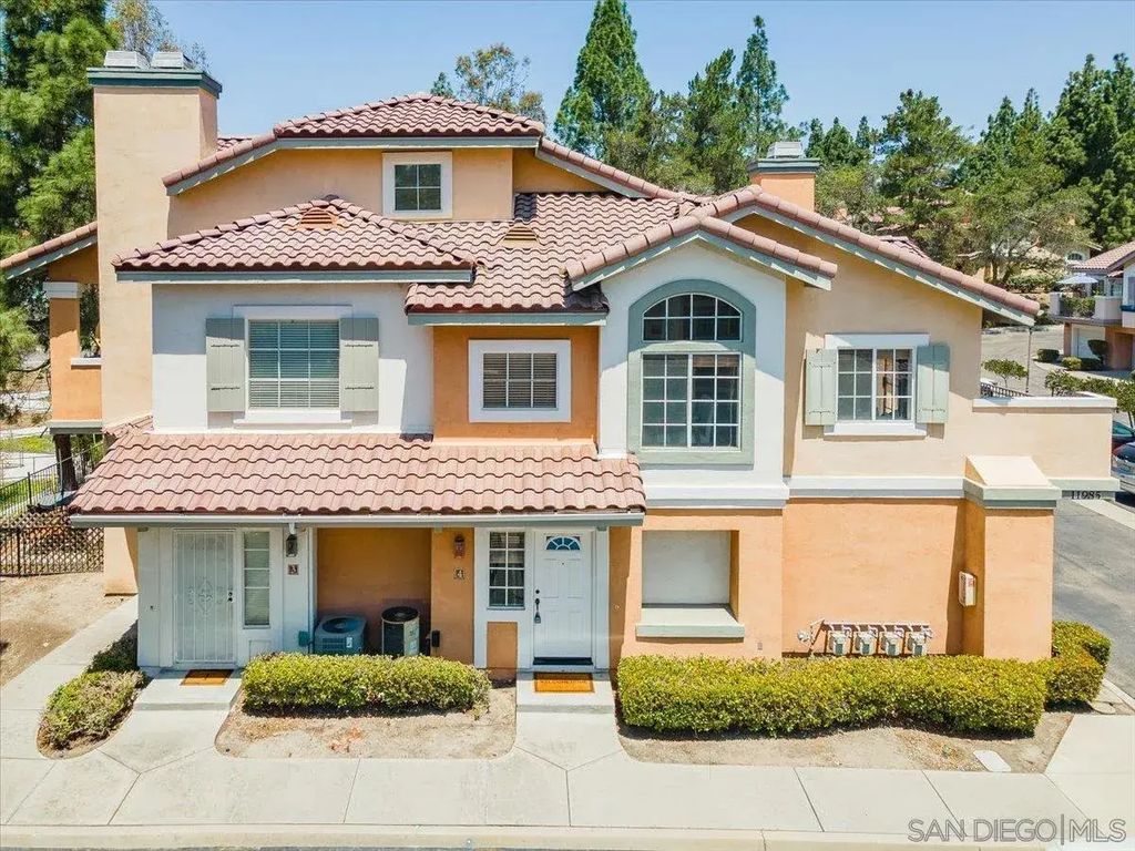 11985 Tivoli Park Row 4, CARMEL MOUNTAIN RANCH