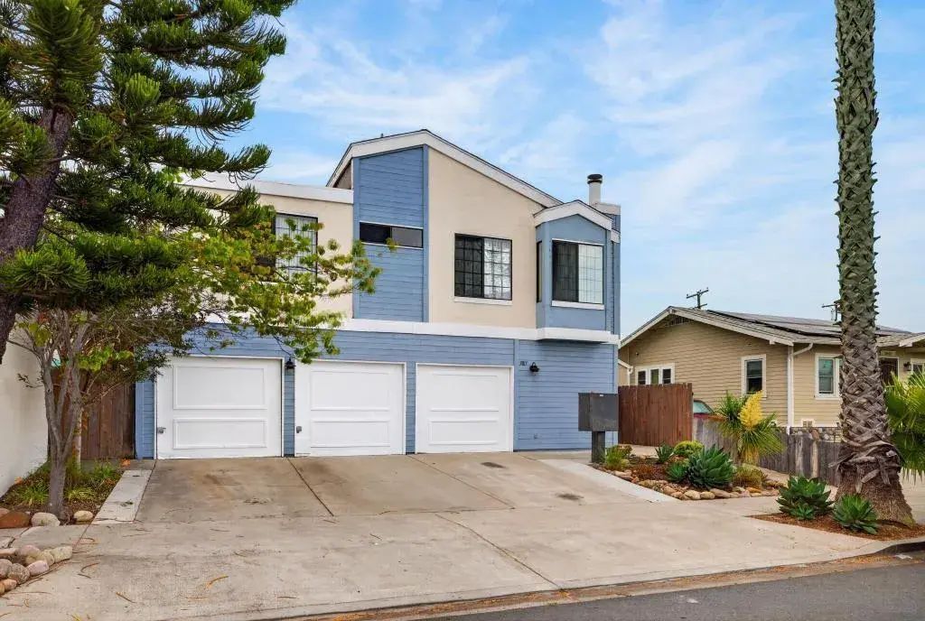 3811 Pershing, 