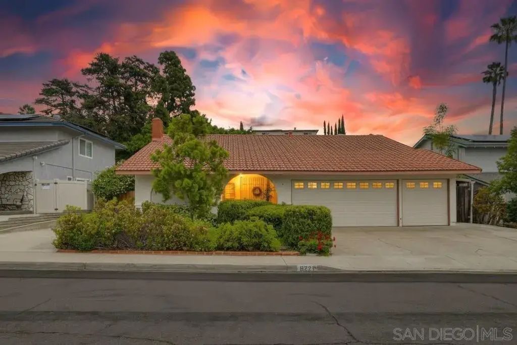 6221 Lake Athabaska Place, SAN DIEGO