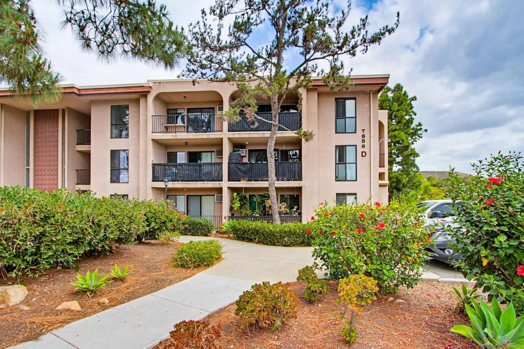 7858 Cowles Mtn Ct D27, San Carlos