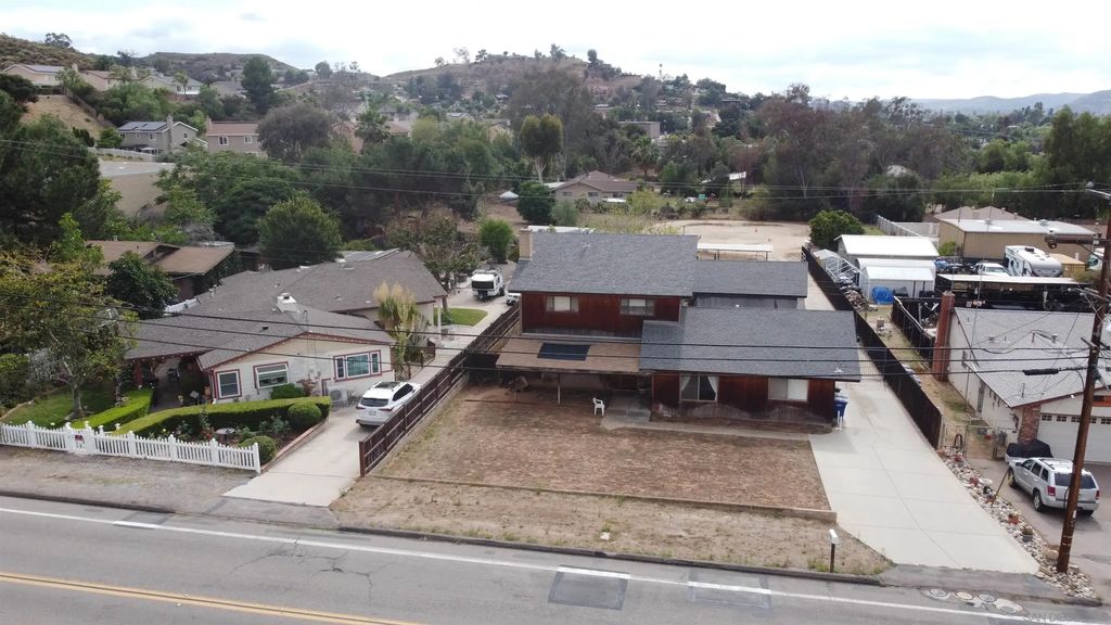9622 Lakeview, Lakeside
