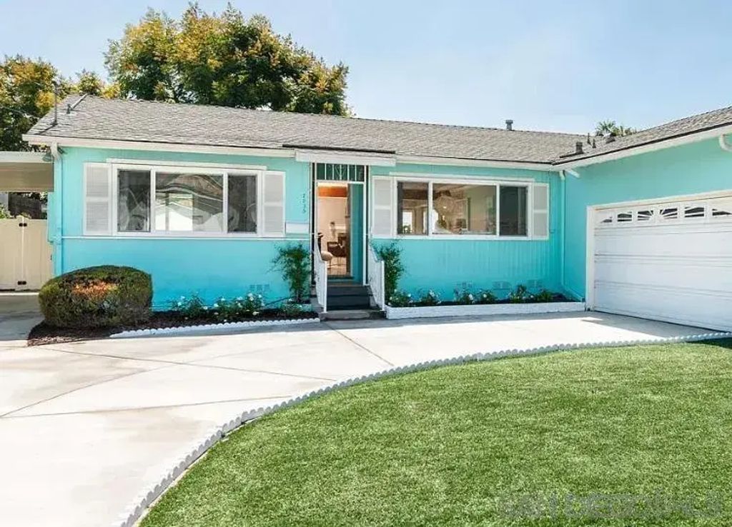 7935 El Paso, La Mesa