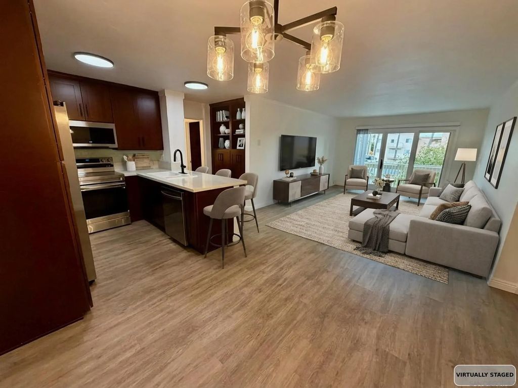 1885 Diamond St. 2-211, PACIFIC BEACH