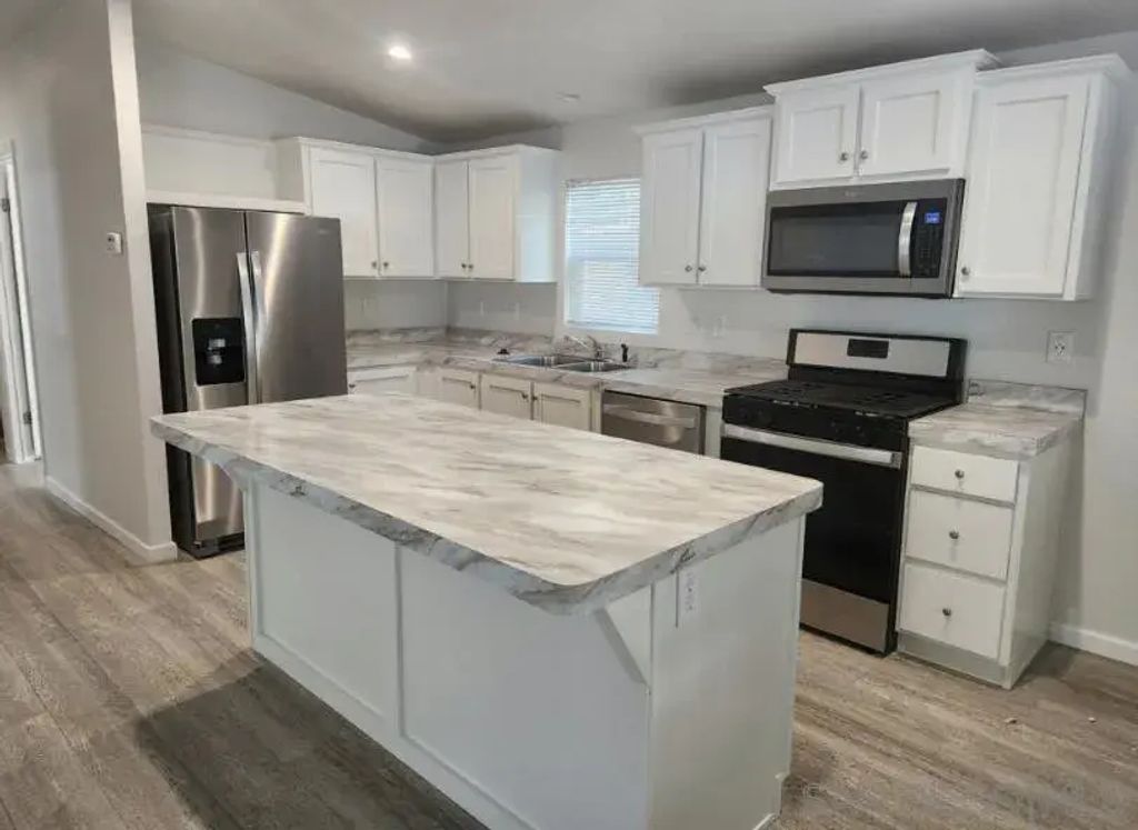 22899 Byron Road 49, Crestline