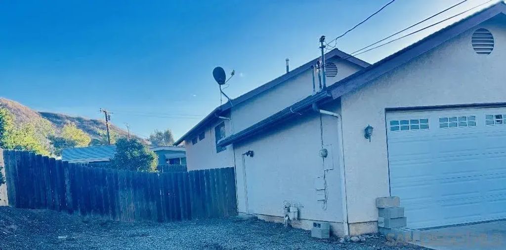 12156 Lakeside Ave, Lakeside